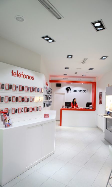 Tienda Vodafone - Good Work Internacional
